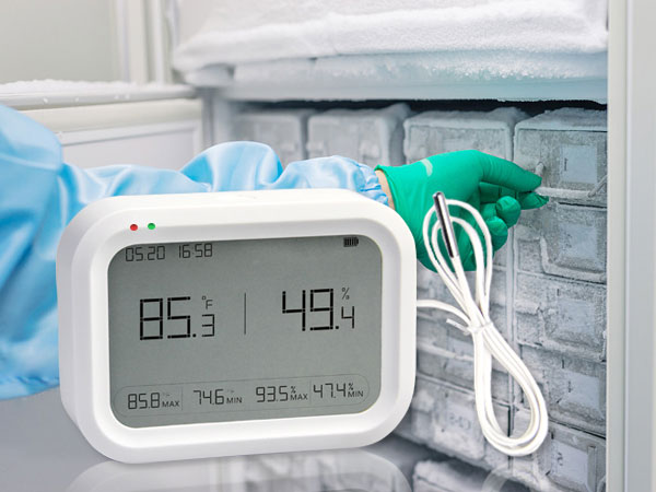 Wireless ultra low temperature and humidity data logger