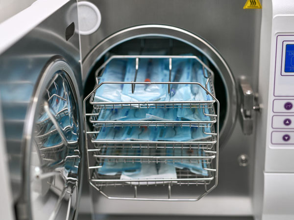 Ultra-high Temperature Monitoring in Device Sterilization with An Autoclave