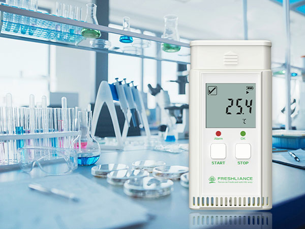 atlas-pro-th-temperature-and-humidity-data-logger1.jpg